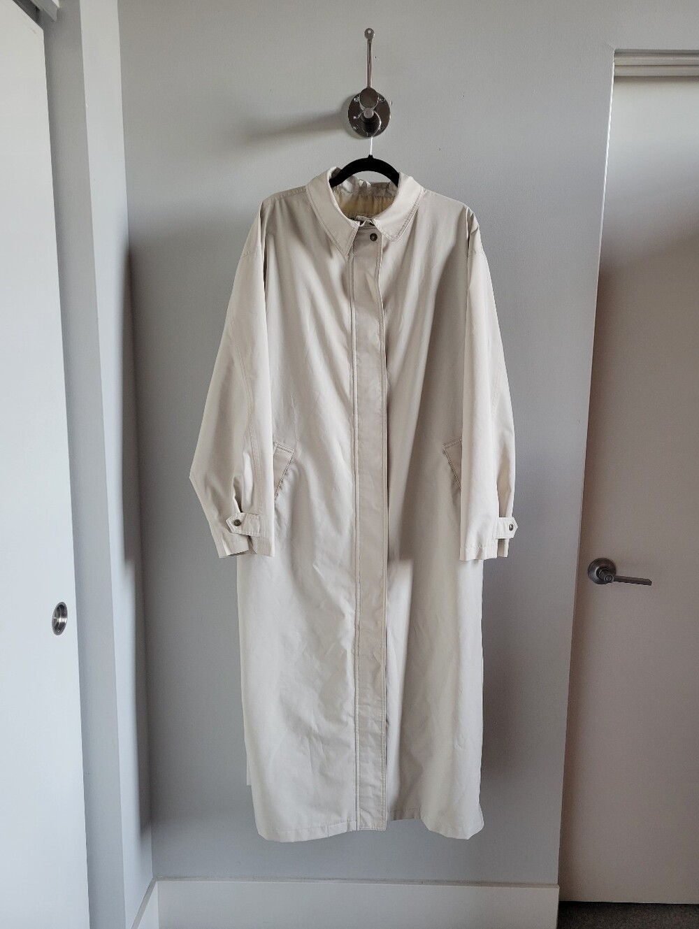 Vintage Eddie Bauer GORE-TEX Trench Coat Cream XL